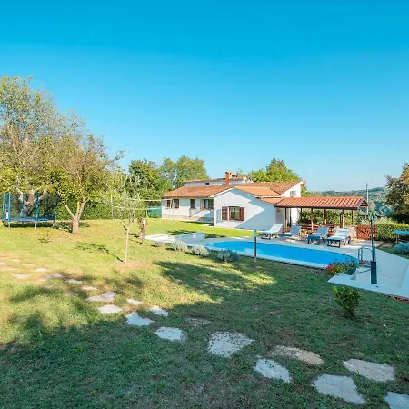 Holiday home Hacienda - Pzn316 By Interhome